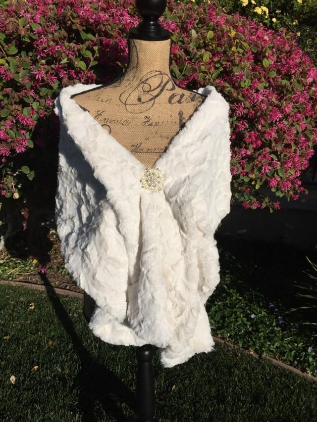 cream wrap for wedding