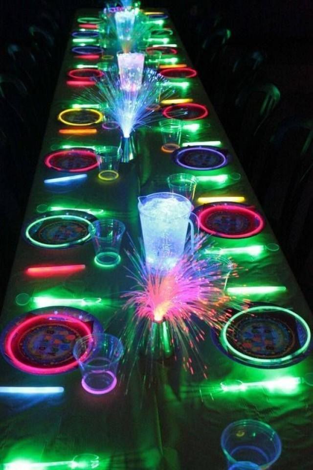 Glow In The Dark Neon Party Ideas   Party Themes For Teenagers