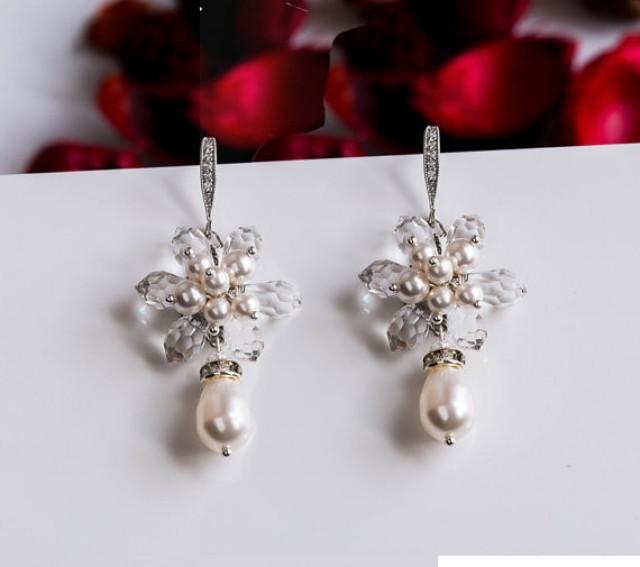 wedding photo - Statement Wedding Earrings, Bridal Swarovski Pearl clusters Earings , Swarovski elements clusters earrings, Bridal Jewelry
