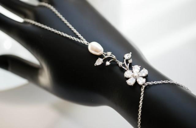 wedding photo - Vintage Style Bridal Silver Rose Gold statement Wedding necklace hand chain , Swarovski Pearl CZ crystal