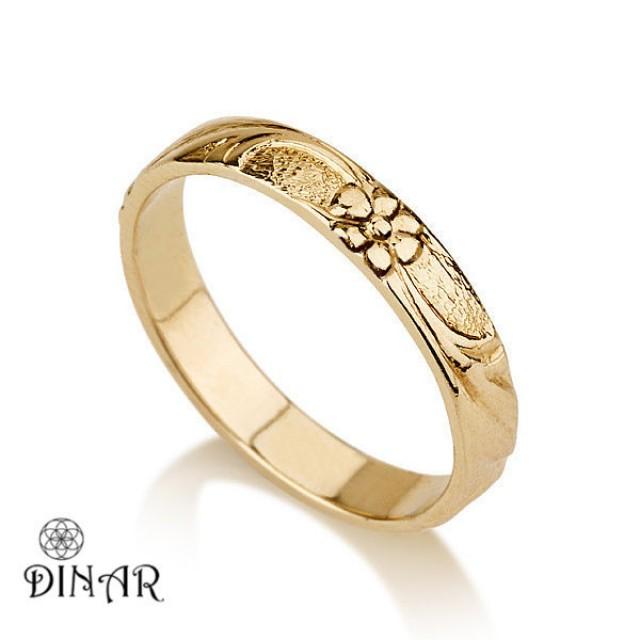 wedding photo - Thin 18k Gold flower Wedding Band ring, yellow gold wedding ring ,Vintage wedding ring, flower engraved wedding band, Deliacte engraving