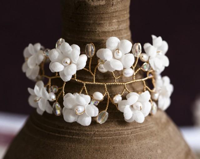 wedding photo - Floral bracelet, White pearl bracelets, Floral jewelry, Gold jewelry, Crystal bracelets, Flowers jewelry, Jewellery, Flowers bracelet.