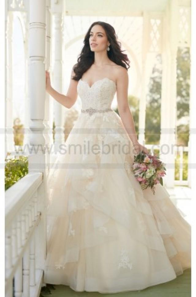wedding photo - Martina Liana Strapless A-Line Wedding Dress With Sweetheart Bodice Style 821