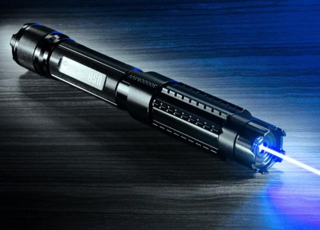 wedding photo - The World's Most Powerful High Powered 30000mw Blue Laser Pointer 445nm world's brightest