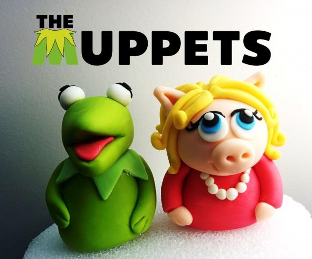 Kermit & Piggi by Muppets Fondant Cake Topper. Ready to ship in 3-5 business days. &quot;We do custom orders&quot;