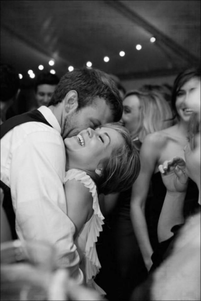 25 Most Emotional Candid Moments Of Brides & Grooms In Real Weddings