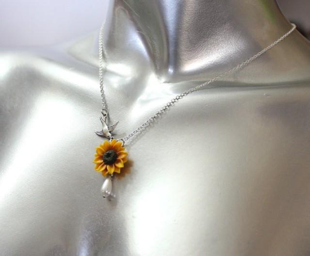wedding photo - Sunflower Necklace - Sunflower Jewelry - Gifts - Yellow Sunflower Bridesmaid, Sunflower Flower Necklace, Bridal Flowers, Bridesmaid Necklace