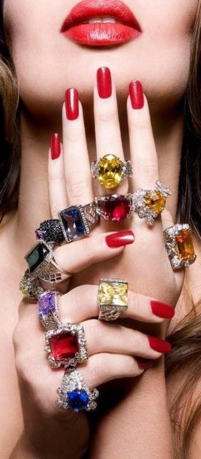 What Color Should You Paint Your Nails According To Your Personality