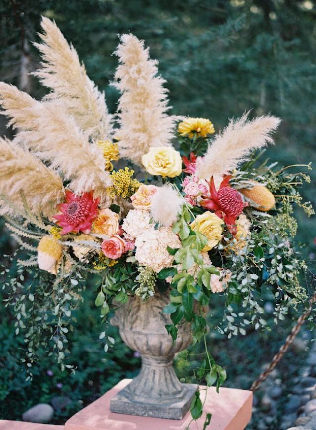23 Ways To Use Pampas Grass For Your Wedding Weddbook