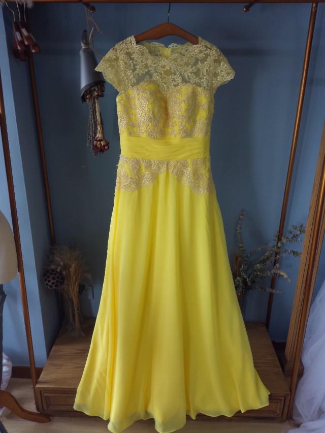wedding photo - Aliexpress.com : Buy Cap Sleeves Floor Length Yellow Chiffon Evening Dress with Appliques from Reliable chiffon prom dress suppliers on Gama Wedding Dress