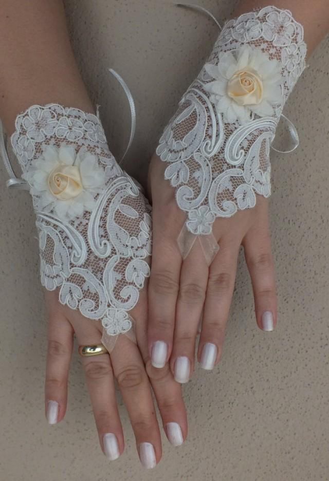 wedding photo - Free ship, Ivory lace Wedding gloves, bridal gloves, fingerless lace gloves, ivory lace gloves