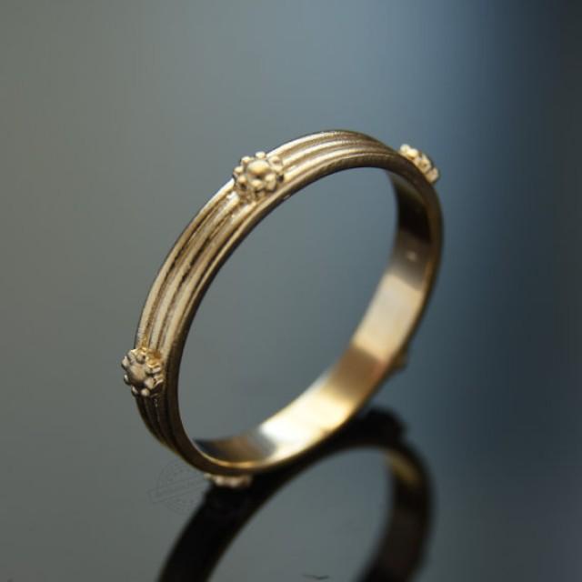 wedding photo - Floral infinity gold band, 14K yellow gold flower ring, wedding ring, thin band, flowers woman band, Minimalist handmade ring, everyday ring