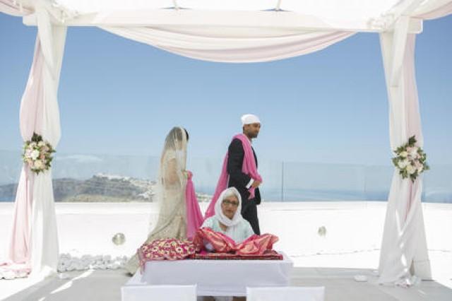 wedding photo - Chick Sikh Hindu santorini wedding