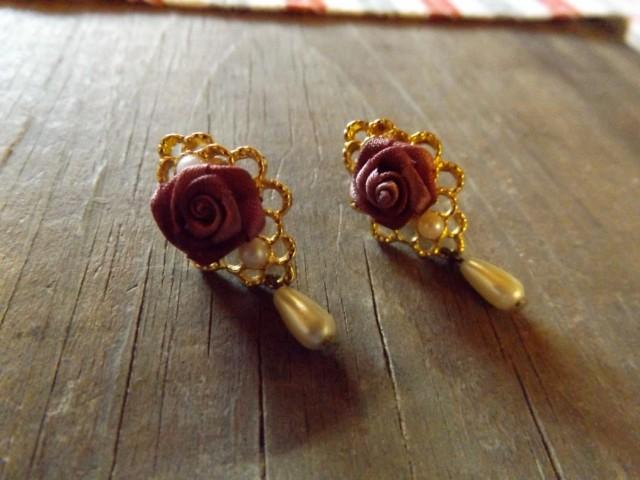 Vintage, Golden Rose and pearl earrings