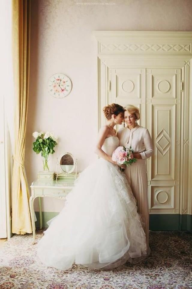 wedding photo - Devez-vous porter la robe mariage de votre mère ?