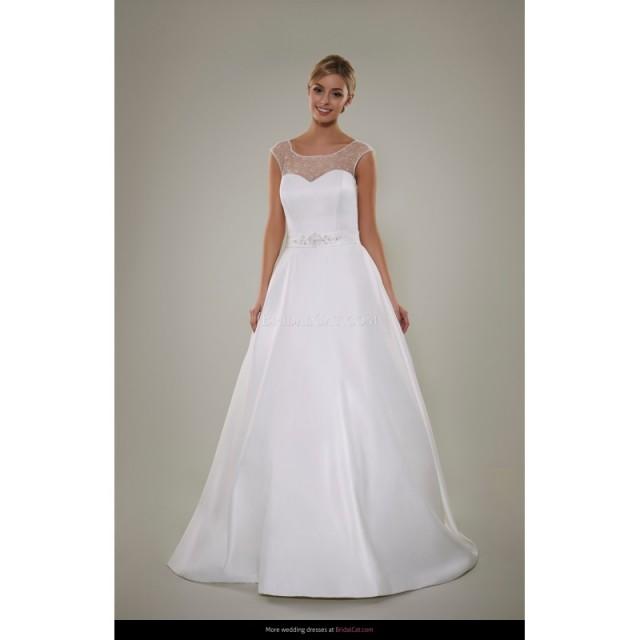 Pure Bridal 2015 Castell - Fantastische Brautkleider