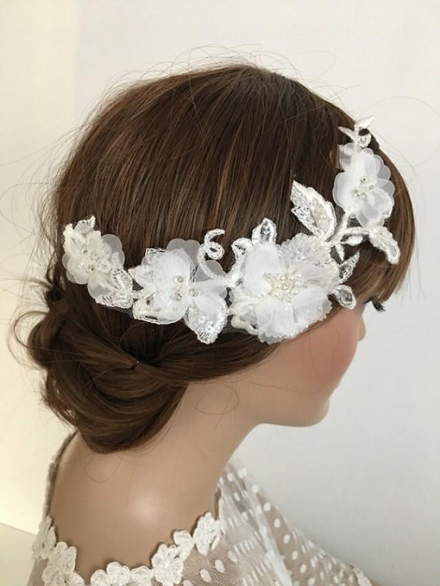 wedding photo - Bridal Lace Hair Comb, ivory 3D Floral Wedding Headpiece, Bridal Lace Fascinator, Lace hair, Wedding Hair, Bridal Hair, Accessories