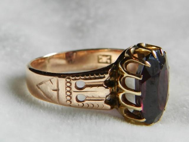 Garnet Ring Rose Gold Garnet Engagement Ring Victorian Ring Gothic Ring 14K Gold 1800s Engagement Aesthetic Period Ring January Birthstone