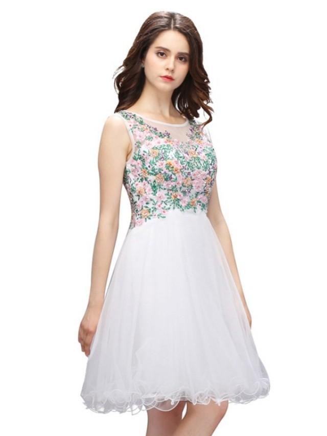 wedding photo - Simple Scoop A-line Short Sleeveless Embroidered Homecoming Party Dress