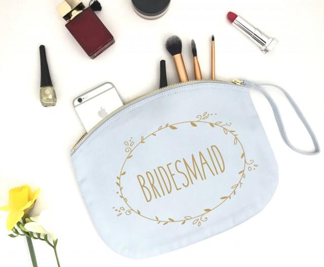 Personalised Dainty Floral Wreath Bridesmaid Makeup Bag- Wedding cosmetic bag - Gifts for the Bridesmaid - Accessory Bag - Bride to be bag