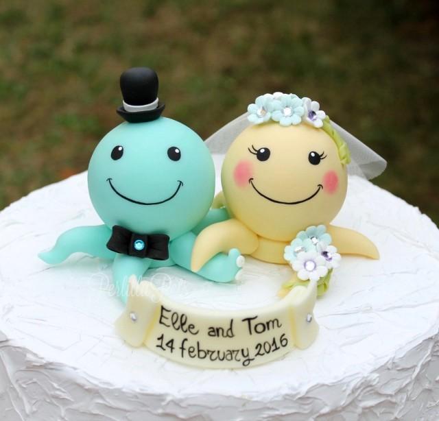 Custom wedding cake topper, octopus cake topper, personalized bride and groom, beach sea wedding