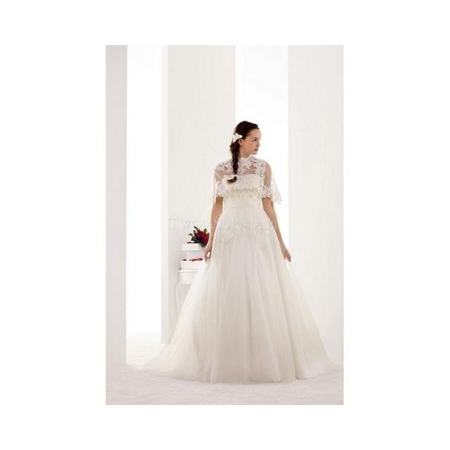 Pronuptia Paris - Mademoiselle Amour (2014) - Melle Marine - Glamorous Wedding Dresses