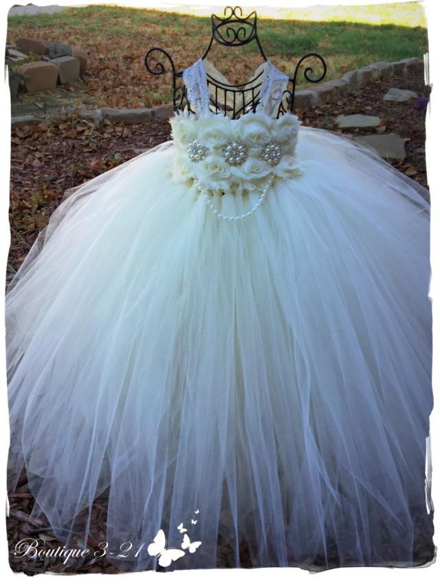 Shabby flower girl, Ivory Flower Girl Dress, Ivory tutu dress, Lace Dress, Wedding tutu dress, Ivory and pearls flower girl tutu dress,