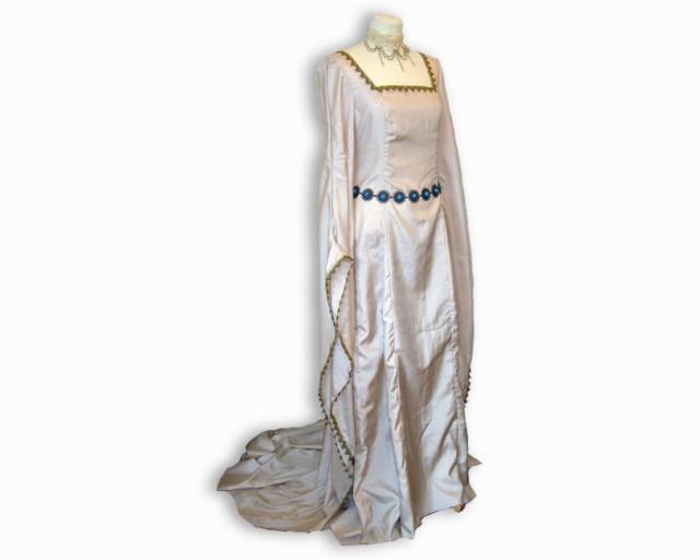 Aislinn: bespoke medieval wedding dress for celtic wedding or handfasting; romantic elven dress, Cosplay Game of Thrones, LotR