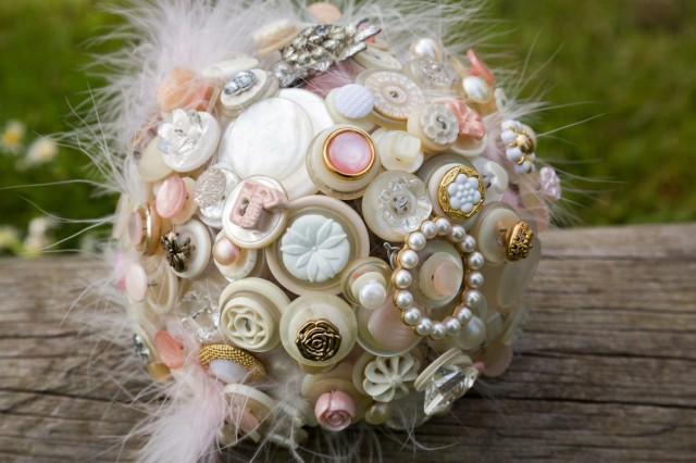 The &quot;Something Old&#39;&#39; Vintage Button and Brooch Bouquet