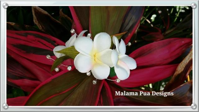 TROPICAL HAIR CLIP -  Hawaiian Plumeria, Bridal, Silk Flower Clip, Beach Wedding, Flower Headpiece, Wedding Hair Accessory, Custom Hair Clip