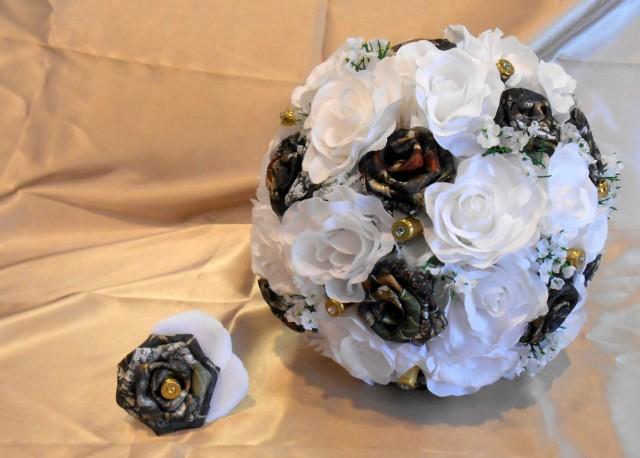Camo Wedding Bouquet, Camo Bridal Bouquet, Camo Wedding, Mossy Oak Camo, White Silk Flowers, Camo Wedding, Bullet Shells