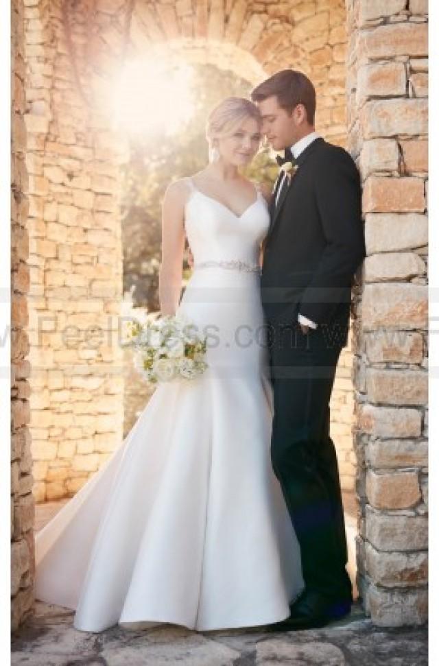 wedding photo - Essense of Australia Fit And Flare Wedding Dress With Keyhole Back Style D2177
