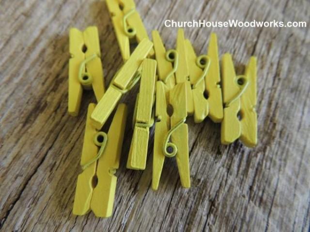wedding photo - Pack of 100 Mini Yellow Green Wooden Clothespins