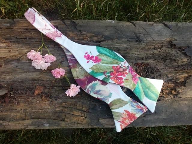 wedding photo - Self tie bow tie floral bowtie Beige tie Red orange blossoms Green leaves print Floral pocket square Coworker gift men's gift for boyfriend - $10.28 USD