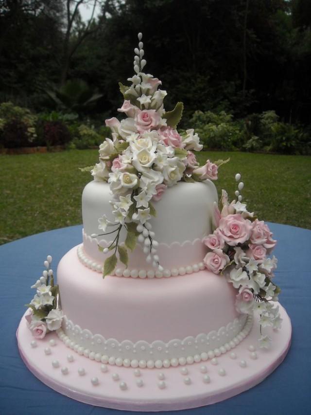wedding photo - Wedding Cake — Round Wedding Cakes