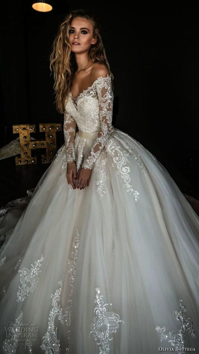 Incredible - Beaded Lace A Line Wedding Gown!! 