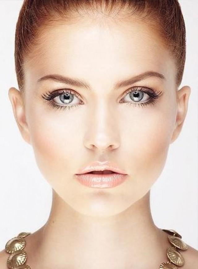 Natural Bronzed Makeup  Creates A Beautiful Glow On Your Face. Try Slicked Back Hair Or Beautiful Beachy Waves 