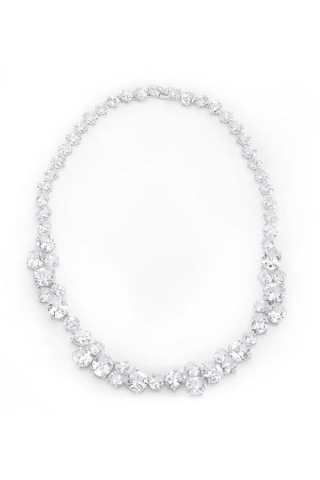 Gorgeous!! // Tiffany Necklace In White Gold 