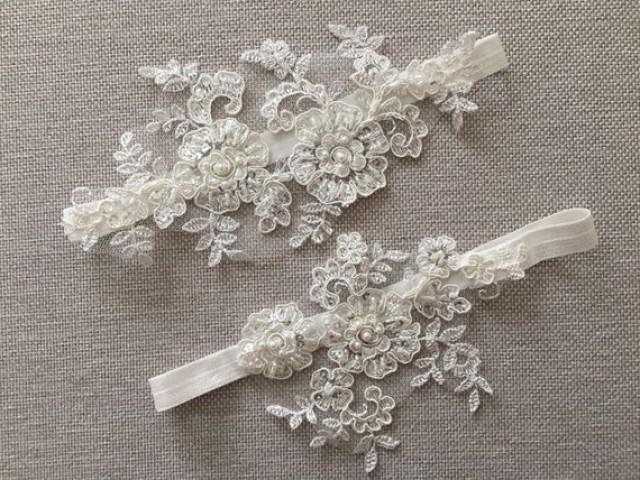 wedding photo - Bridal lace garter, wedding garter, Bridasl Gift Garter set, ivory garter, pearl garter, Rustic Garter,
