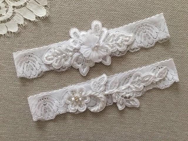 wedding photo - Bridal lace garter, White wedding garter, Bridal Gift Garter set, ivory garter, pearl garter, Rustic Garter,