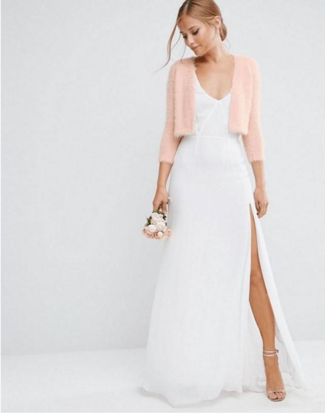 Don't Miss These 10 Gorgeous Cover Ups To Keep The Bride Warm And Stylish This Winter. 
