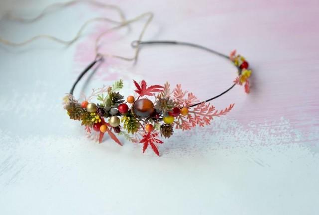 wedding photo - Coral Woodland crown, Berry crown, Autumn acorn headband, Wedding fall crown, Red leaves crown, Forest wedding hair wreath succulent