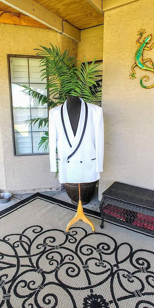 Men&#39;s White Vintage Tuxedo Jacket. The Formal Wear Collection by Raffinati Made in U.S.A. Beautiful Jacket White with Black Trim. Size 50 L