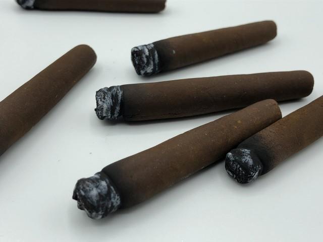 Fondant rolled joint - blunt joint - edible joint - cake decoration - fondant decoration - weed cake decoration - paper joint