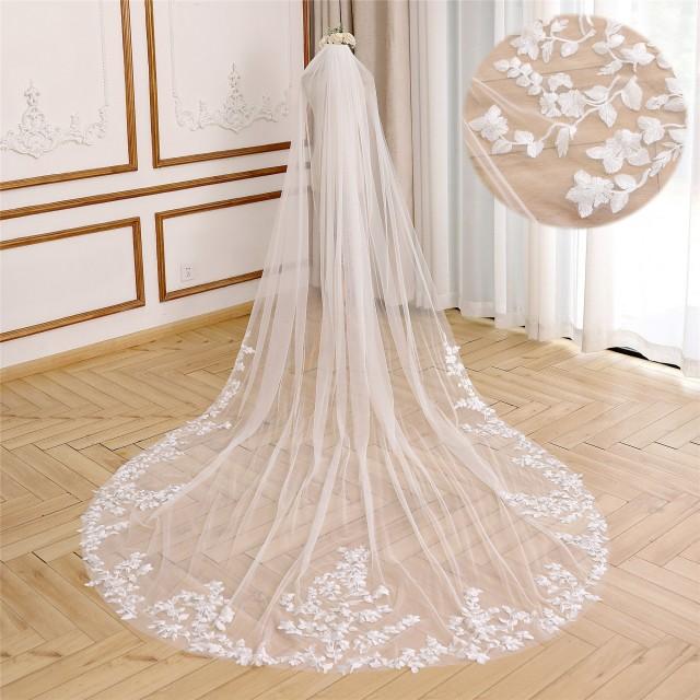 Elegant Bridal Veil with Leaf Lace Applique Cathedral Wedding Veil Soft Tulle Wedding Veil Floral Lace Veil Ivory Chapel Bridal Veil