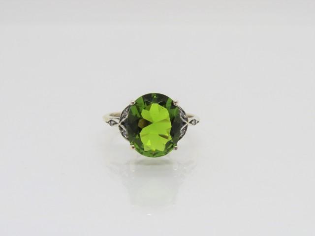 Vintage Sterling Silver Oval Peridot & White Topaz Ring Size 9