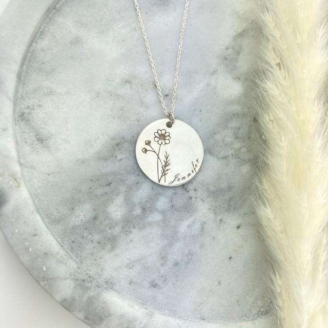 Personalised Birth Flower Necklace, 925 Sterling Silver-Plated Minimalist Flower Pendant, Engraved Botanical Disc Jewelry, Birthday Gift