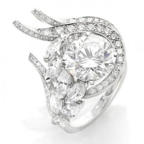 Luxury Diamond Wedding Ring 