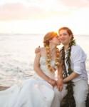 Say ALOHA to budget-friendly, LGBT-friendly, and all-around friendly Hawaiian wedding photographer Creatrix Photography