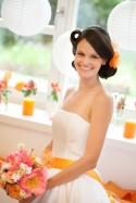 Ein sommerliches Inspirationsshooting für eine Hochzeit in Orange 